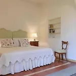 Gamberaia - *